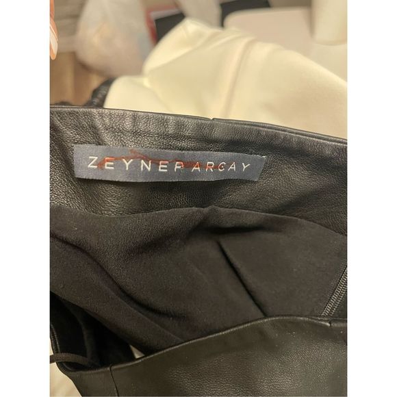 Zeynep Arçay Leather One-Shoulder Cut-Out Minidress US 2 $2,250 - Picture 13 of 13